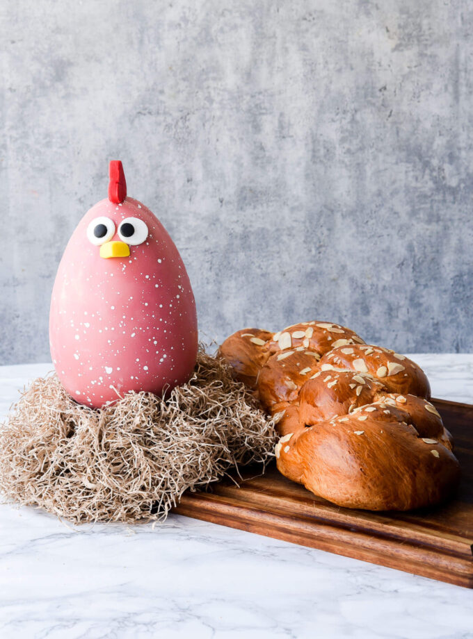 Easter Egg + Tsoureki