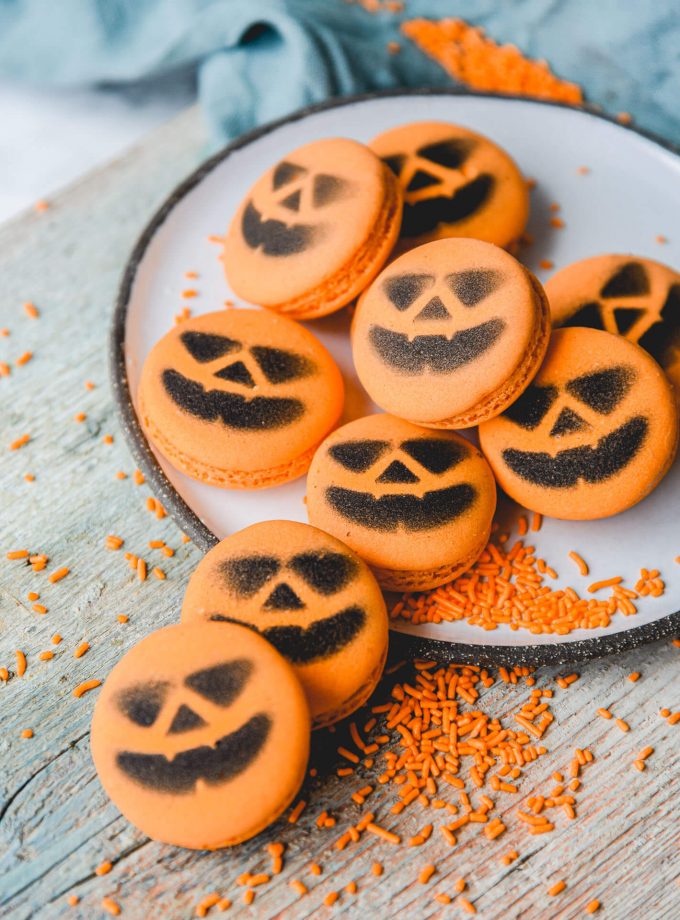 Halloween Macarons