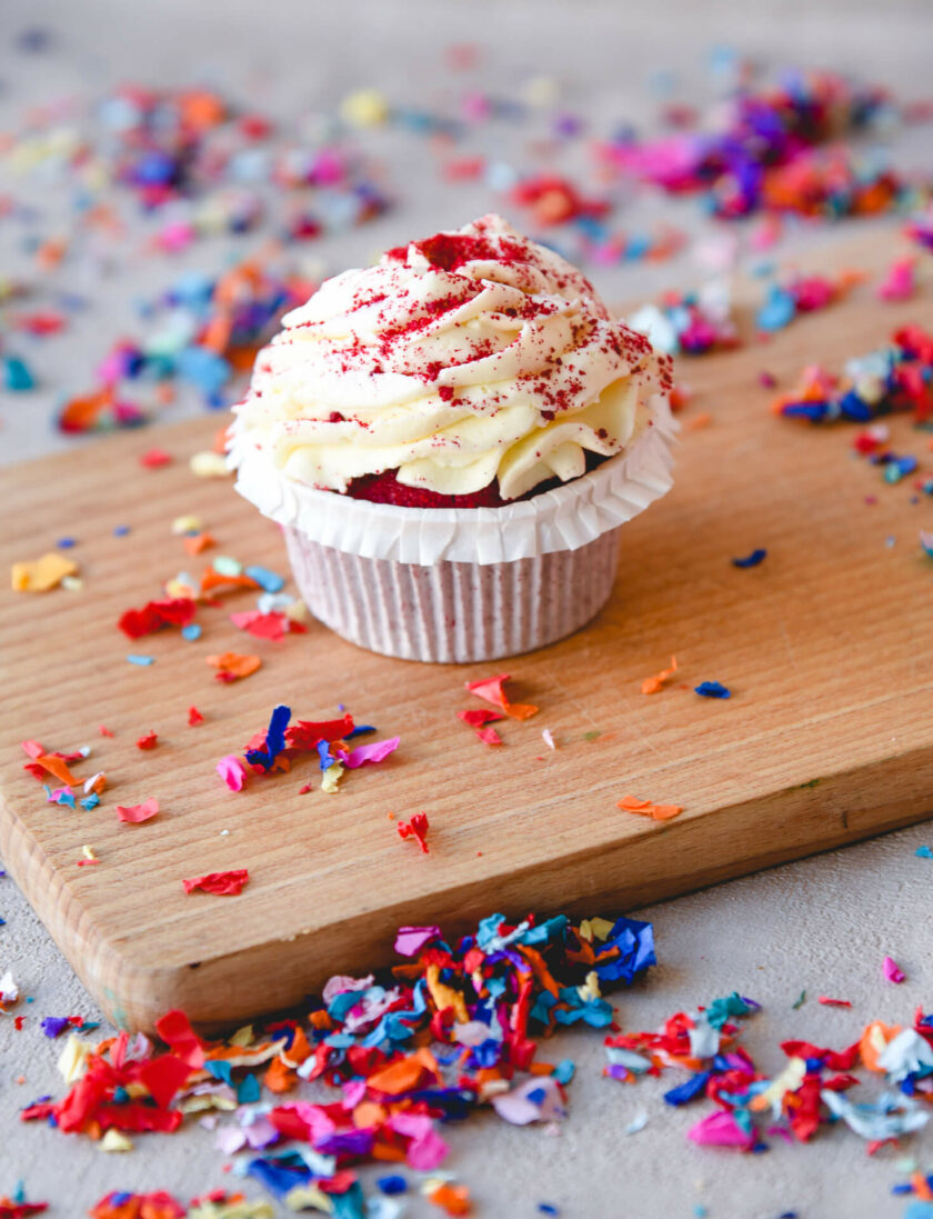 4 Red Velvet Cupcakes - Image 3