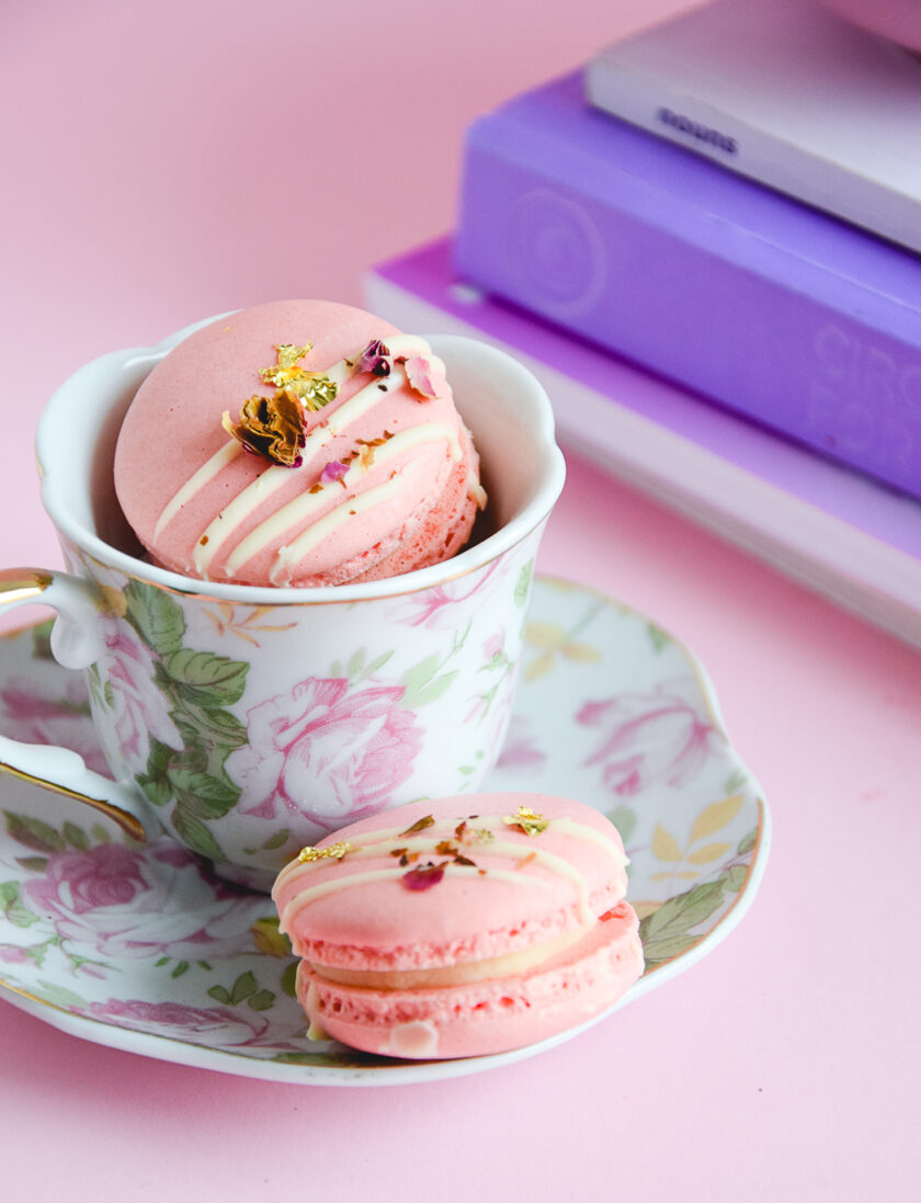 9 Women's Day Macarons - Image 3