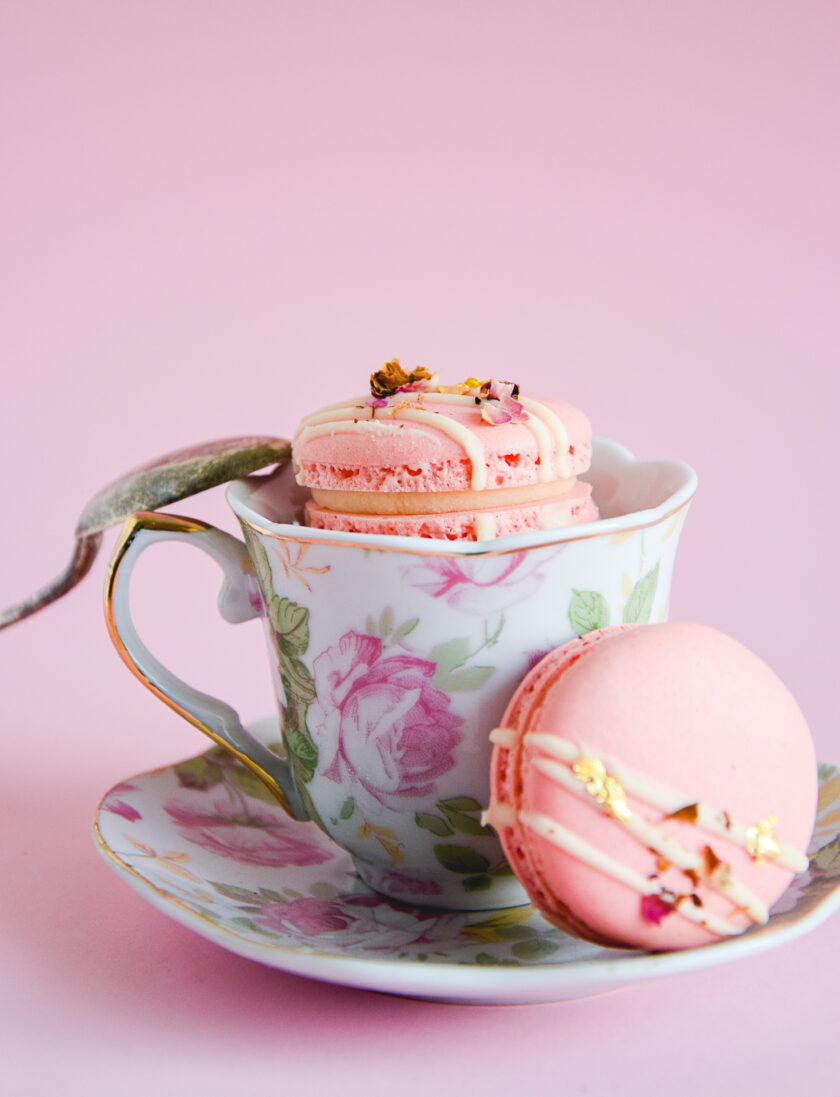 9 Women's Day Macarons - Image 2