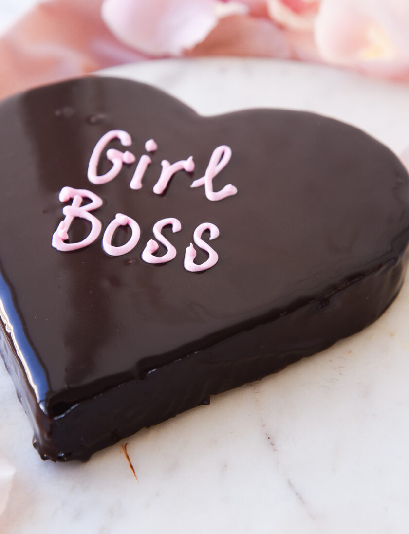 Girl Boss Cake Bitter Βατόμουρο Gluten-free 0% Sugar - Image 2