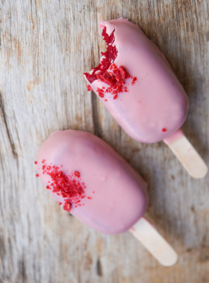 2 Mother's Day Cakesticks