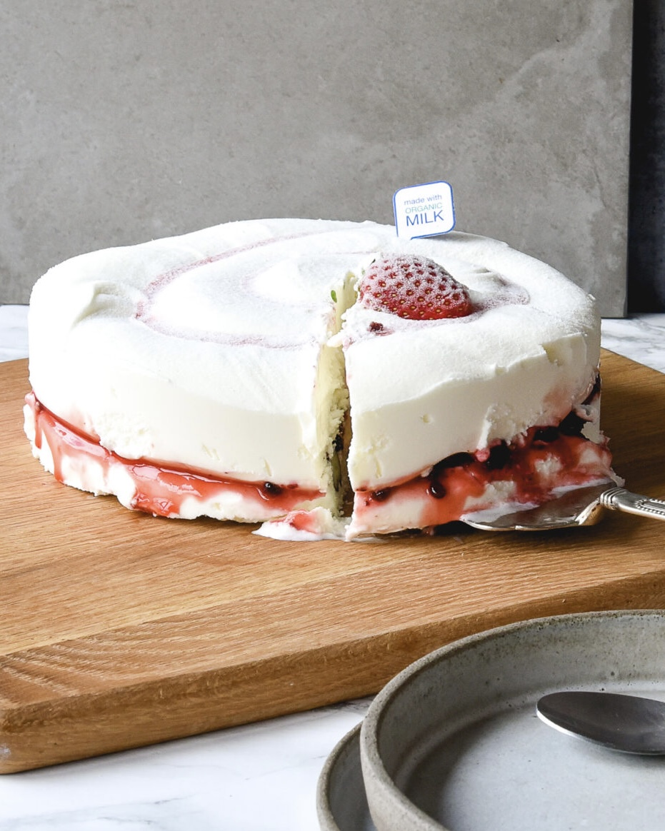 Τούρτα Παγωτό Pavlova White