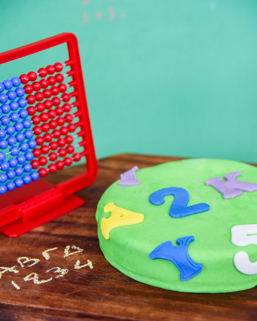 School Break Cake 5-6 Ατόμων - Image 4