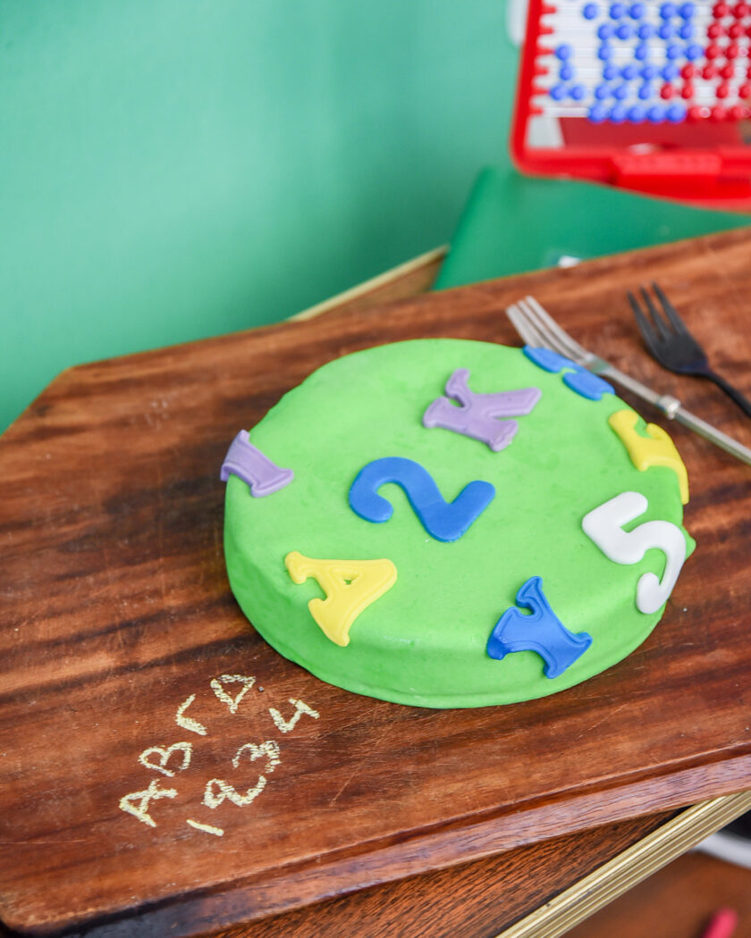 School Break Cake 5-6 Ατόμων