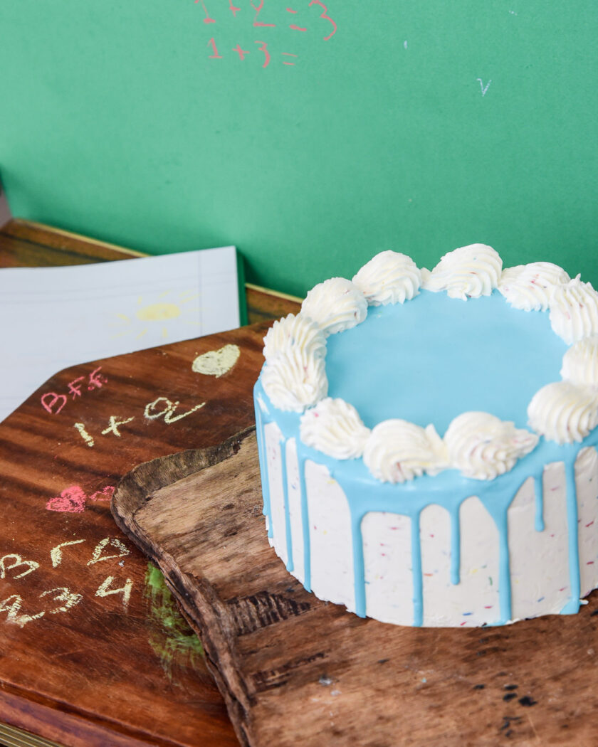 Fancy Chocolate Cake 7-8 Ατόμων - Image 3