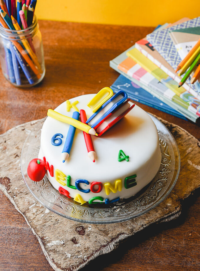 Back to School Cake 10 Ατόμων