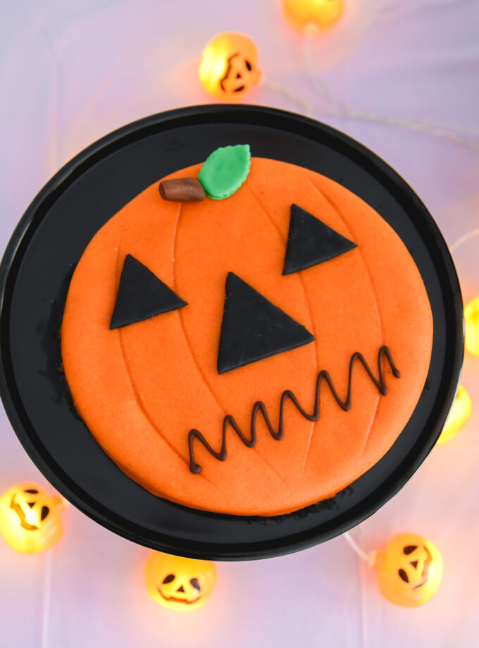 Halloween Pumpkin Cake 5-6 Ατόμων