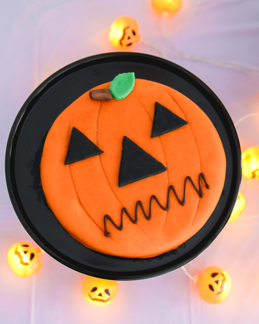 Halloween Pumpkin Cake 5-6 Ατόμων