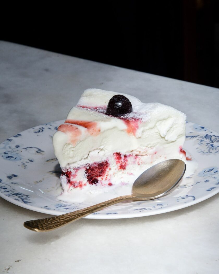 Pavlova Sour Cherry - Image 3