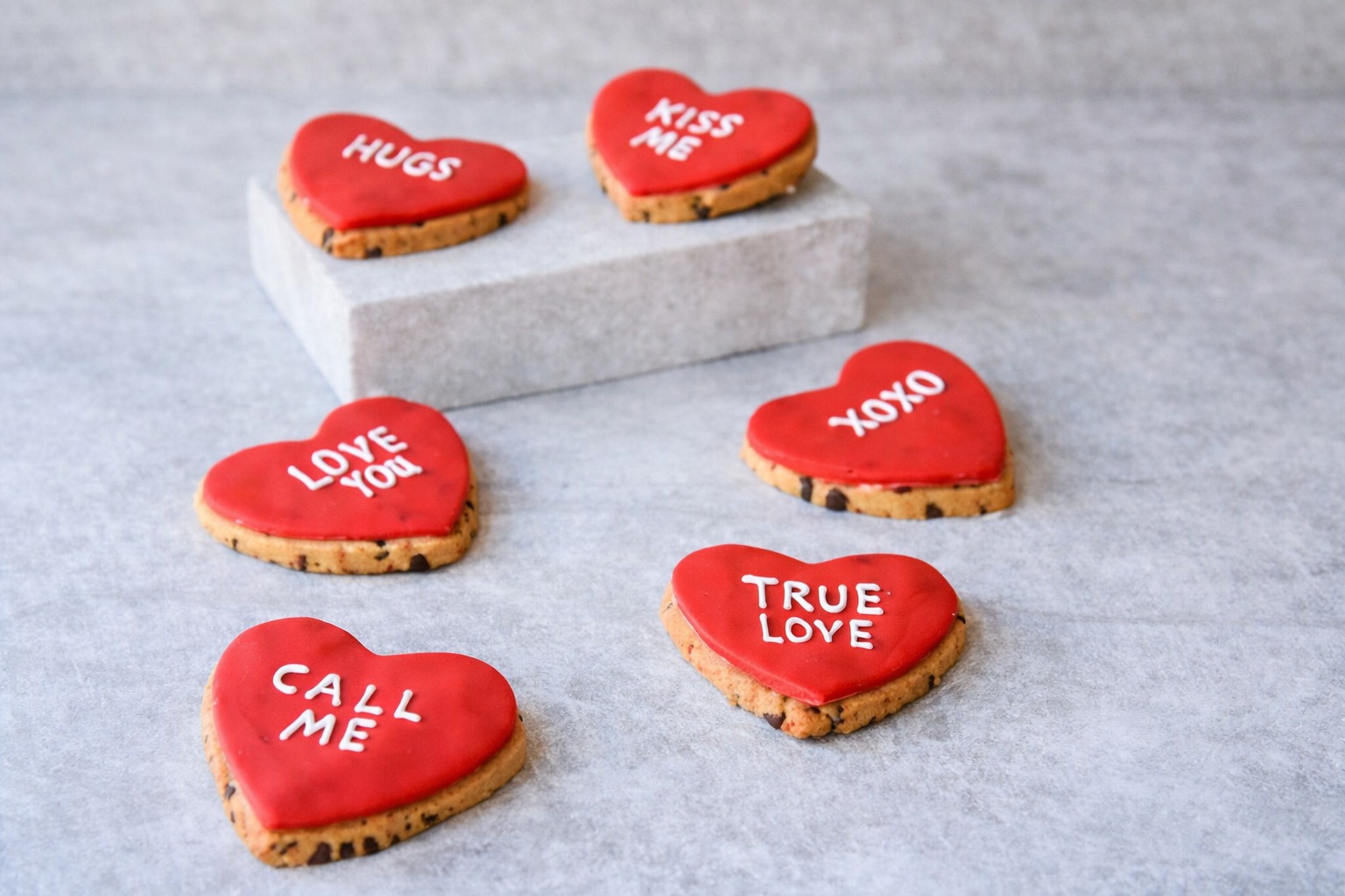 valentines red cookies