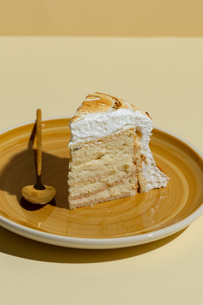 Lemon Meringue Cake - Image 2