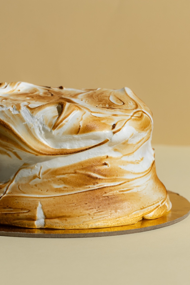 Lemon Meringue Cake - Image 3