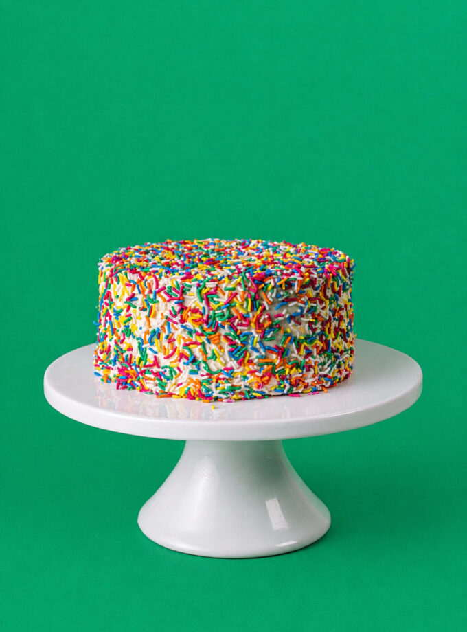 Sprinkles Cake 5-6 Ατόμων